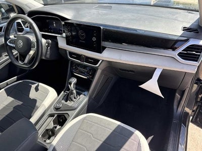 2025 Volkswagen Taos SE