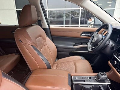 2024 Nissan Pathfinder Platinum