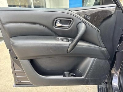 2024 INFINITI QX80 LUXE