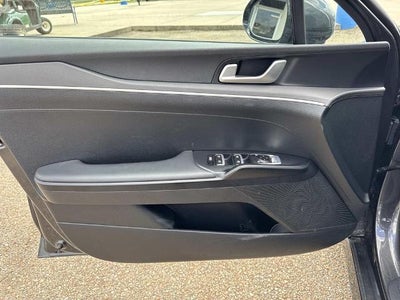 2025 Kia K5 LXS